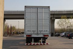 福田 欧曼ETX 5系重卡 185马力 6X2 8.6米厢式载货车(平顶驾驶室)(BJ5167VJCHH-S)