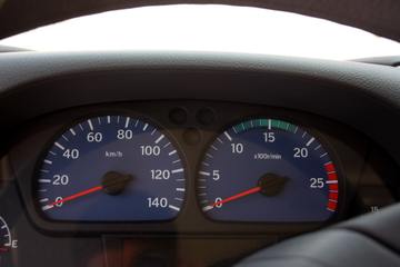 优迪狮&nbsp;牵引车驾驶室                                               图片