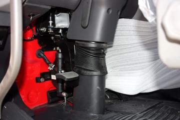 优迪狮&nbsp;牵引车驾驶室                                               图片