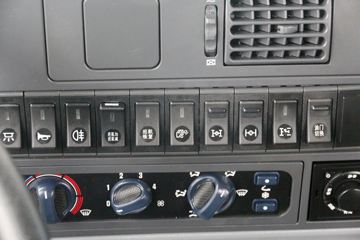 �������� ��ʨM500 350���� 8X4 �泵�������䳵ͼƬ