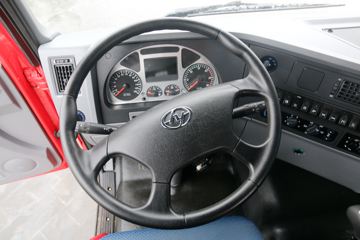 �������� ��ʨM500 350���� 8X4 �泵�������䳵ͼƬ