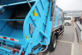 奥驰A系&nbsp;垃圾运输车上装图片