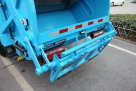 奥驰A系&nbsp;垃圾运输车上装图片