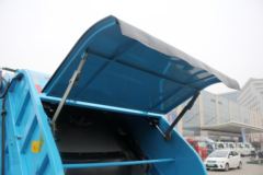 飞碟奥驰 A3 130马力 4X2 压缩式垃圾车(FD5081ZYSW17K5)
