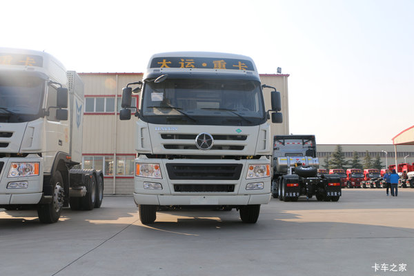 大运 E8重卡 18T 4X2纯电动牵引车234.15kWh