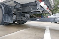 福田 欧曼GTL 6系重卡 460马力 8X4 中置轴冷藏车