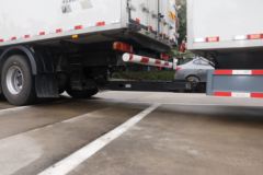 福田 欧曼GTL 6系重卡 460马力 8X4 中置轴冷藏车