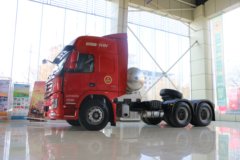 大运 新N8V重卡 430马力 6X4 LNG牵引车(CGC4253N53CA)