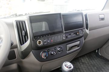 ���� ŷ����S3ϵ ��ֵɽ���� 143���� 4.14�׵�����ʽ�ῨͼƬ