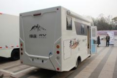 飞碟缔途 DX 102马力 单排房车