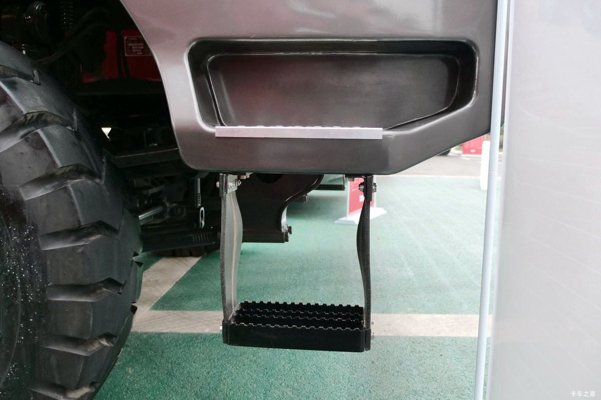 �칤 �h��P9 310���� 6X4 ���˼�ʻ���������ж�����                                                