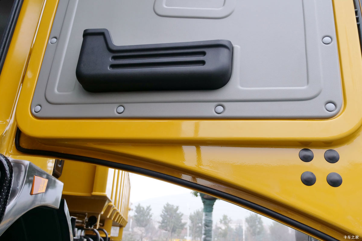 �칤 �h��P9 310���� 6X4 ���˼�ʻ���������ж�����                                                