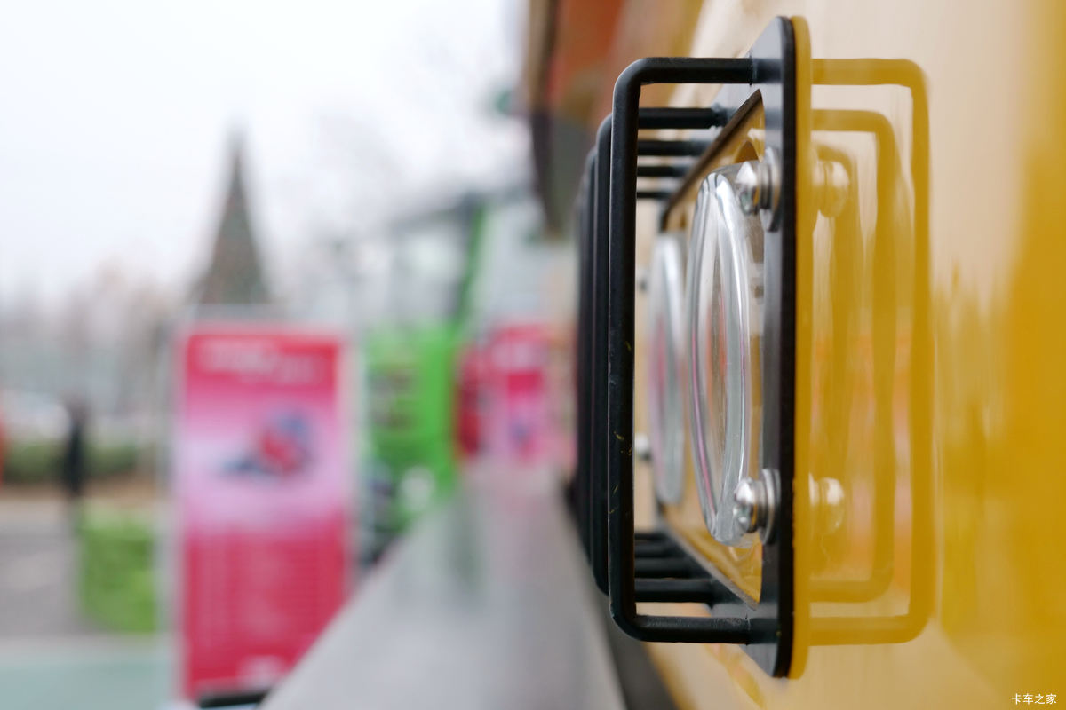 �칤 �h��P9 310���� 6X4 ���˼�ʻ���������ж�����                                                