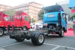 中国重汽成都商用车 瑞狮 156马力 单排厢式轻卡底盘(CDW5040XXYHA1R5)