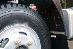 中国重汽成都商用车 瑞狮 156马力 单排厢式轻卡底盘(CDW5040XXYHA1R5)