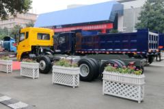 中国重汽成都商用车 力狮 350马力 8X4 9.6米自卸车(国六) 中国重汽成都商用车 力狮 350马力 8X4 9.6米自卸车(国六)