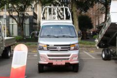 重汽王牌 W1 2.2L 112马力 4X2 汽油 2.6米自卸车