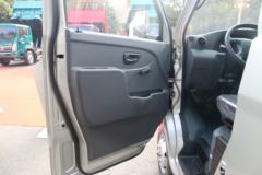 重汽王牌 W1 2.2L 112马力 4X2 汽油 2.6米自卸车