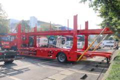 中国重汽成都商用车(原重汽王牌) 捷狮 220马力 排半轿运车 中国重汽成都商用车(原重汽王牌) 捷狮 220马力 排半轿运车