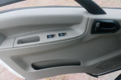 骐铃汽车 H300 116马力 4.125米单排厢式轻卡(中体)(JML5041XXYCD5)