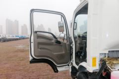 骐铃汽车 H300 116马力 4.125米单排厢式轻卡(中体)(JML5041XXYCD5)