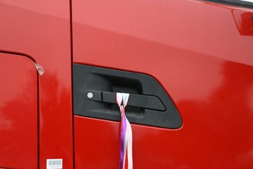 东风商用车 新天龙KL重卡 465马力 6X4牵引车(2.87速比)(DFH4250D)图片