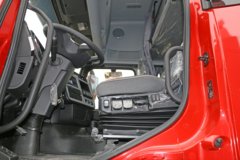 东风商用车 新天龙KL重卡 465马力 6X4牵引车(2.87速比)(DFH4250D)