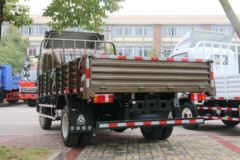 中国重汽 豪曼H3 先锋版 156马力 4.2米单排栏板轻卡(ZZ1048G17EB0) 中国重汽 豪曼H3 先锋版 156马力 4.2米单排栏板轻卡(ZZ1048G17EB0)