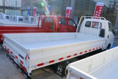 凯马 锐航X1 1.5L 113马力 汽油 3.92米单排栏板微卡(国六)(KMC1031Q318D6)