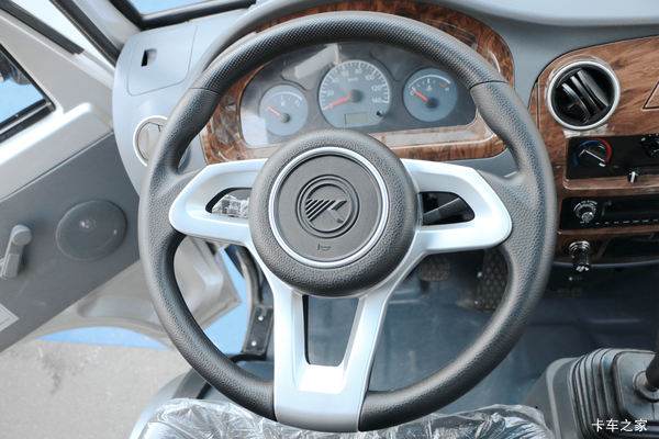 优惠 0.1万嘉兴市凯马锐菱载货车促销中