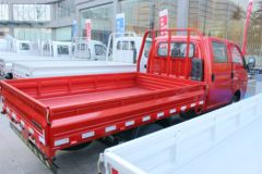 凯马 锐航X1 1.5L 113马力 汽油 2.92米双排栏板微卡(国六)(KMC1031Q318S6)