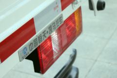 凯马 凯捷M3 130马力 4.2米单排栏板轻卡(KMC1042A33D5)