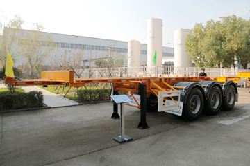 中集华骏 20英尺直梁骨架车(集装箱运输半挂车)