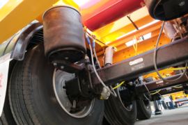 20英尺系列&nbsp;集装箱式半挂车底盘图片