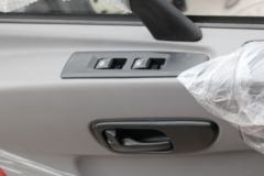 中国重汽 豪曼H5重卡 340马力 4X2牵引车(ZZ4188K10EB0)