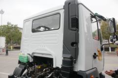 中国重汽 豪曼H3 先锋版 200马力 单排轻卡底盘(国六)