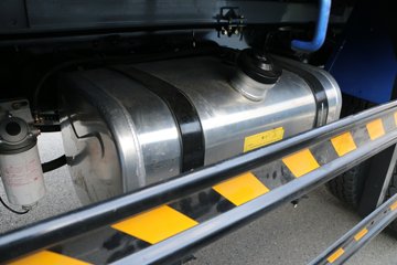 ���� ����GM6 170���� 4X2 4.2����ж��ͼƬ