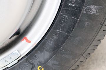 ������Խ �±�MINI 3.2T 2.8�׵��Ŵ��綯��ʽ΢��(������)44.03kWhͼƬ