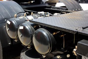 优迪狮&nbsp;牵引车底盘                                                图片