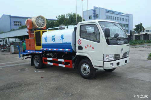 东风 福瑞卡 95马力 4X2 洒水车(楚飞牌)