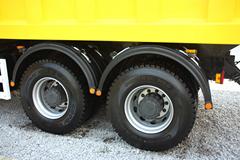 达夫 CF系列重卡 340马力 8X4 8.6米自卸车(CF85)