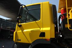 达夫 CF系列重卡 340马力 8X4 8.6米自卸车(CF85)