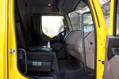 达夫 LF系列中卡 185马力 4X2厢式载货车(LF45)