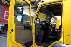 达夫 LF系列中卡 185马力 4X2厢式载货车(LF45)