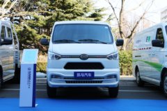 凯马 锐捷 4.86米封闭物流车(KMC5033XXYQ305M6)