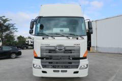 广汽日野 700臻值系 宽卧铺版 420马力 6X4牵引车(YC4251SS2PK5)