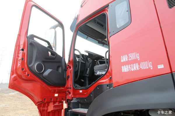 东风天龙KL牵引车贴息1.7万 限时促销中