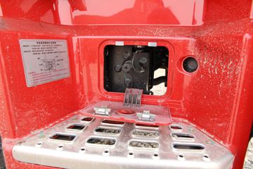 �������ó� �����ؿ� 440���� 6X4 LNGǣ����(EQ4250GD5N1)ͼƬ