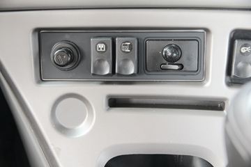 �������ó� �����ؿ� 440���� 6X4 LNGǣ����(EQ4250GD5N1)ͼƬ