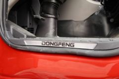 东风商用车 天龙重卡 440马力 6X4 LNG牵引车(EQ4250GD5N1) 东风商用车 天龙重卡 440马力 6X4 LNG牵引车(EQ4250GD5N1)